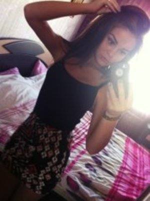 Jessie, 18, Florida | Younger Adult Woman Seeking Older Men