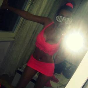 Katharine (26) in Utah | Friends with Benefits