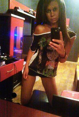 Chat with Alison (23) | California Casual Partners