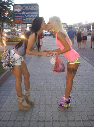 Helena (24) in Michigan | Friends with Benefits