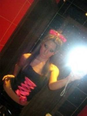 Meet Ella (20) from Wisconsin | FWB Casual Partner