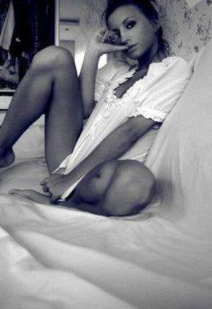 Meet Iesha (24) from California | FWB Casual Partner