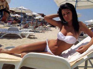 Anita (24) in Kansas | Friends with Benefits