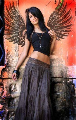 Ashleigh (21) in California | Friends with Benefits