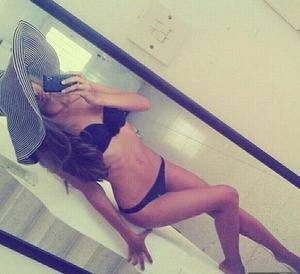 Bristol (22) in California | Friends with Benefits