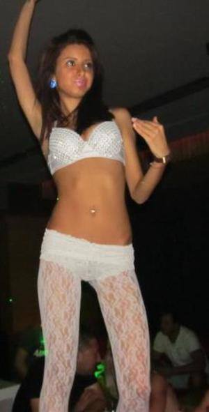 Raina (22) in Michigan | Friends with Benefits