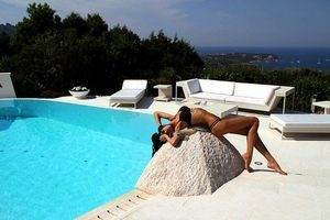 Photo of Jasmin (22) from California dating profile