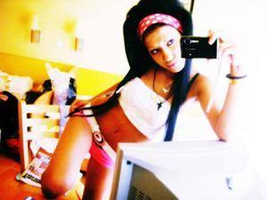 Zaria, 19, Quebec | Local FWB Dating Profile