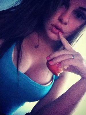 Photo of Tara (25), adult profile in Kent, WA