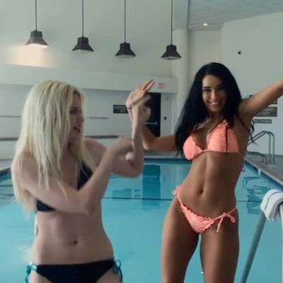 Kayla (24) in California | Friends with Benefits