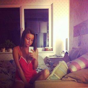 Kyla, 18, Quebec | Local FWB Dating Profile