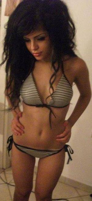 Meet Carolina (29) from California | FWB Casual Partner