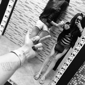 Meet Allison (30) from Wisconsin | FWB Casual Partner