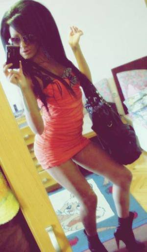 Chaya (30) in Wisconsin | Friends with Benefits