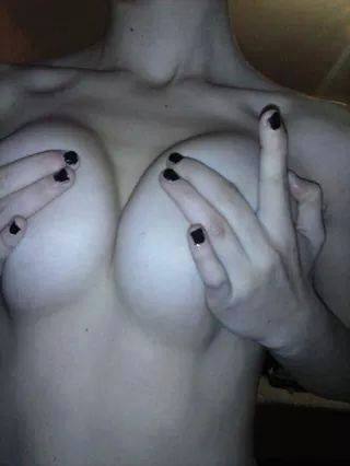 Cecilia (20) in California | Friends with Benefits