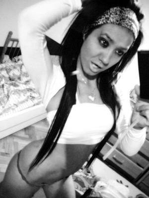 Meet Whitney (29) from Florida | FWB Casual Partner