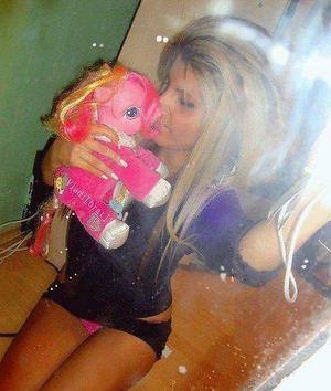 Annamarie, 29, profile image for Tustin, CA dating page