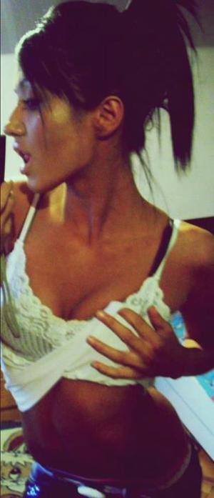 Felisha (21) in South Carolina | Friends with Benefits