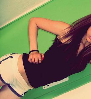 Meet Jenna (25) from Texas | FWB Casual Partner