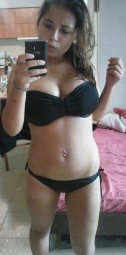 Shayna is a cheater looking for a guy like you!