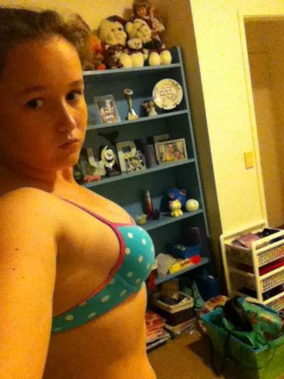 Tawnya from Guilford, Pennsylvania is looking for adult webcam chat