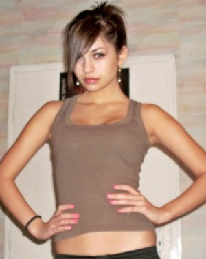 Escorts like Francesca are down to fuck you now!
