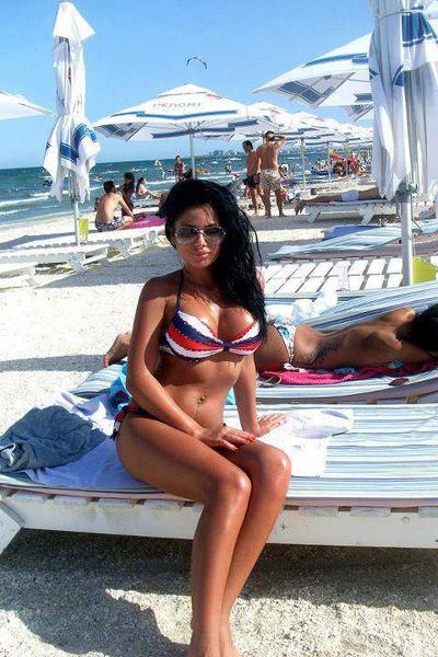 Gillian from North Carolina is looking for adult webcam chat