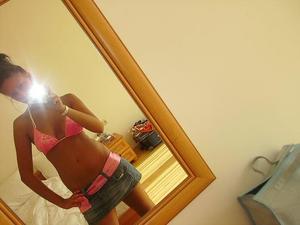 Looking for girls down to fuck? Leila from Oklahoma is your girl