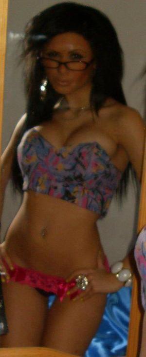 Vanessa is a cheater looking for a guy like you!