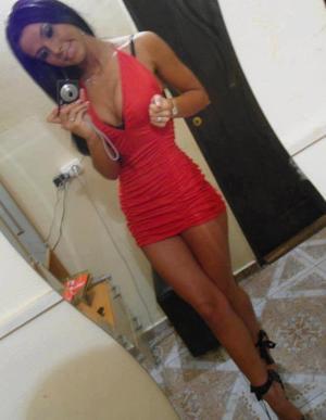 Cecilia from Illinois is interested in nsa sex with a nice, young man