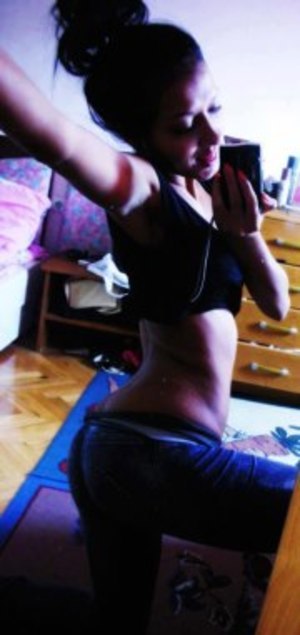 Sydnee from Florida is DTF, are you?