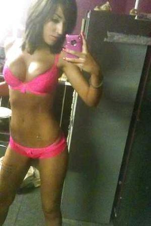 Christin from Missouri is looking for adult webcam chat