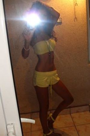 Meet local singles like Bethany from Arkansas who want to fuck tonight