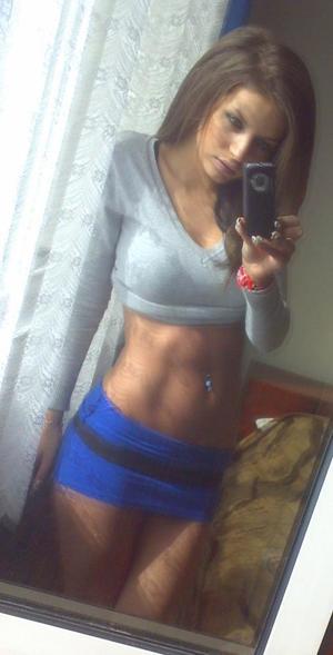 Meet local singles like Nichole from California who want to fuck tonight
