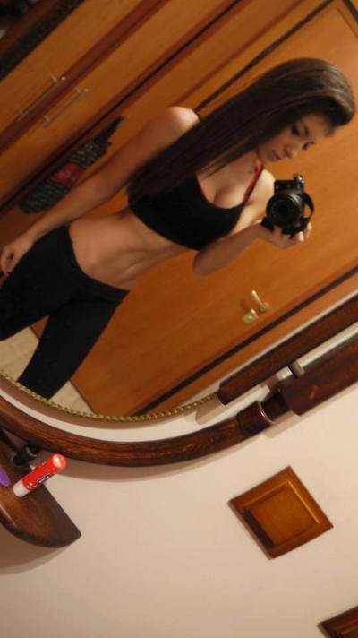 Meet local singles like Juliana from Quebec who want to fuck tonight