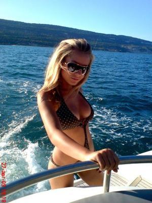Lanette from Petersburg, Virginia is looking for adult webcam chat
