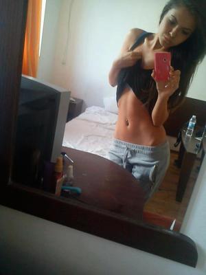 Meet local singles like Rosemary from California who want to fuck tonight