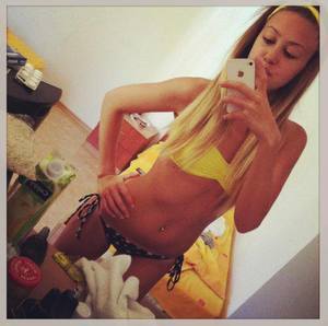 Gudrun from Indiana is looking for adult webcam chat