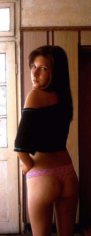Toni from Ontario is looking for adult webcam chat