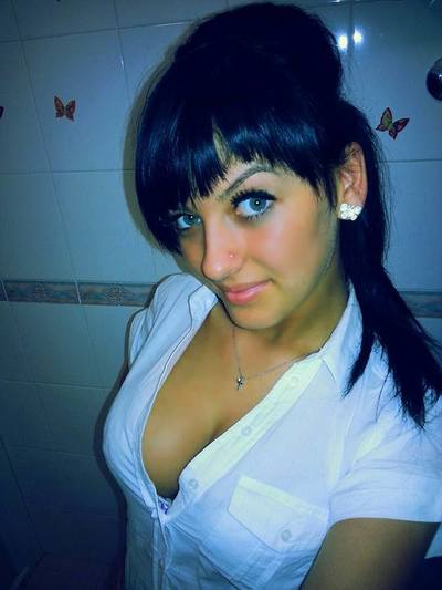 Escorts like Zoe are down to fuck you now!