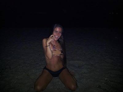 Escorts like Roxanne are down to fuck you now!
