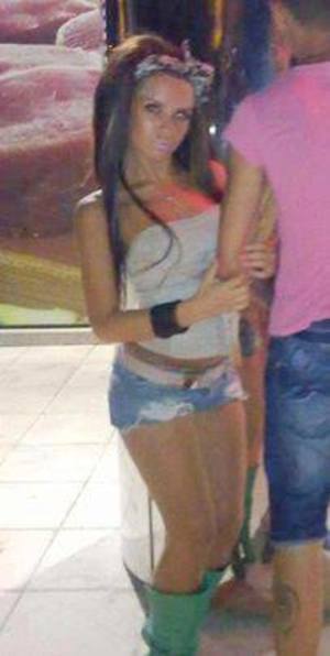 Meet local singles like Aimee from Tennessee who want to fuck tonight