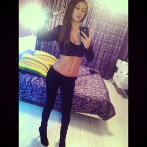 Latarsha is a cheater looking for a guy like you!