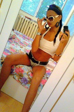 Sophie is a cheater looking for a guy like you!