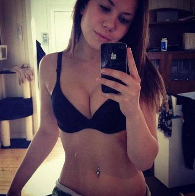 Rosalie from North Carolina is looking for adult webcam chat