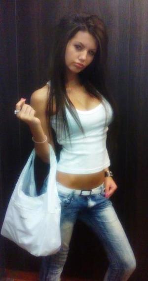 Meet local singles like Abigail from Saskatchewan who want to fuck tonight