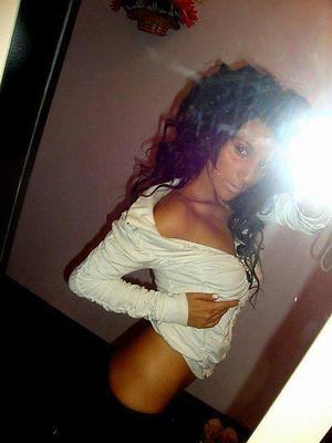 Looking for girls down to fuck? Cloe from Massachusetts is your girl