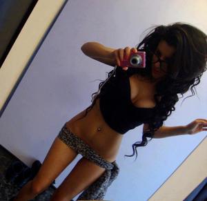 Sonia from Wisconsin is looking for adult webcam chat