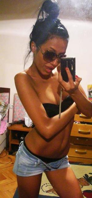Looking for local cheaters? Take Yasmeen from Arizona home with you