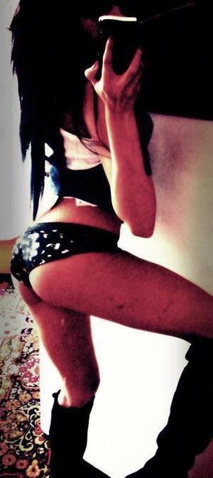 Escorts like Ariana are down to fuck you now!